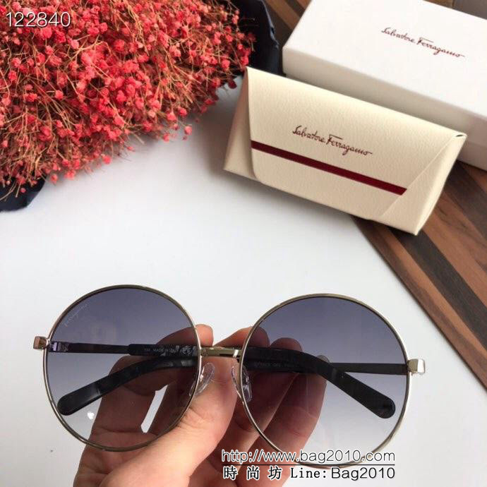 Ferragamo菲拉格慕 新款墨鏡 復古圓框 輕便百搭 女款太陽鏡 SF164SIZE   lly1346
